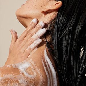 Kujdes p&euml;r l&euml;kur&euml;n dhe trupin