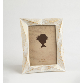 Dekorimi i Sht&euml;pis&euml;