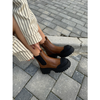 K&euml;puc&euml; Casual Femra