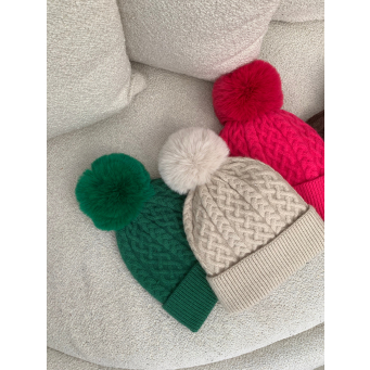 Kapele  p&euml;r femra